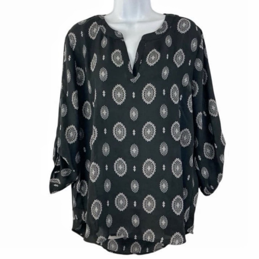 Pink Republic Tabbed Sleeve Medallion Popover Tunic